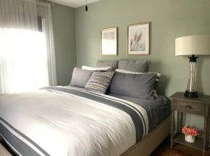 Centrally Located Hidden Midtown Gem