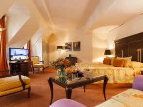 Relais & Châteaux Hotel Bülow Palais