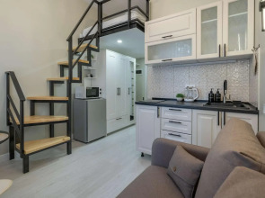 Метры в центре на Греческом проспекте 17