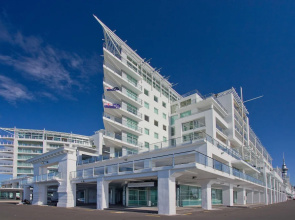 Perfect Location, Viaduct Harbour CBD