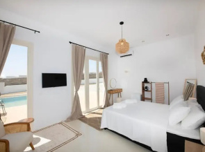 Adyton Luxury Suites Privatepool Oasis in Mykonos