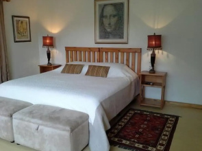 Parrot Peek B&B