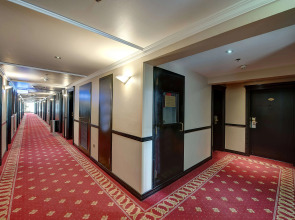 Golden Tulip Deira Hotel