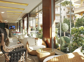 Kleopatra Suit Hotel