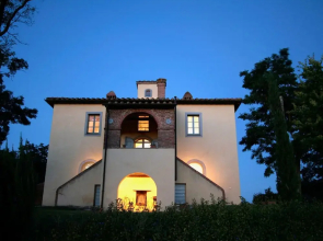 Tuscan Holiday Home With Pool