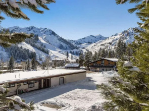 Valley View Bliss Nearby Bike Trails & Beach