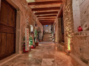 Отель Şah Saray Cave Suites Halal