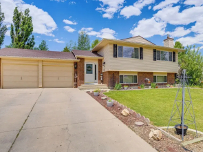Spacious Rock Springs Stay Near Shops & Dining!