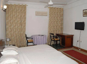 Valley Beach Hotel