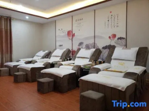 Zhonghuan International Hotel