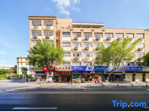 Changtai Hezheng Business Hotel