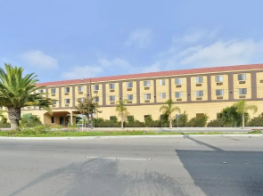 Lax Stadium Inn (Ex Americas Best Value Inn)