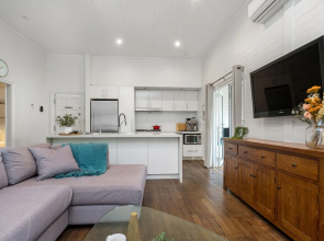 Cove Quarters