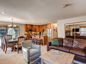#1715 Tannenbaum II - Right on the River, Super Close to Quicksilver Lift and Walk to Main! 2 Bed, 3 Bath, Perfect Condo for Ski or Summer Getaway!