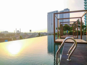 Scenic and Comfy Studio Grand Kamala Lagoon Apartment