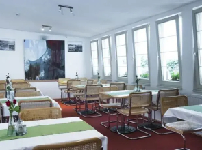 Hotel Meda - Art of Museum Kampa