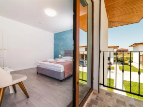 4H Villas