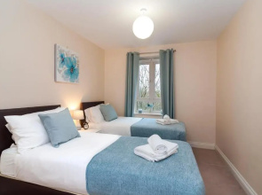 Central 2 bedroom apartment