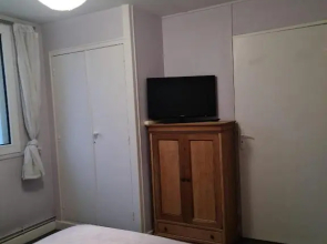 Private room in a shared apartment I