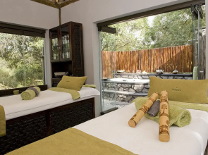 Sabi Sabi Little Bush Camp