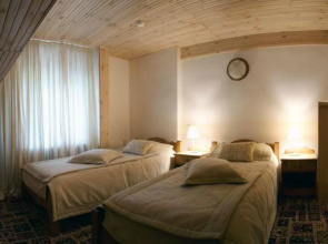 Yaremche Club Hotel