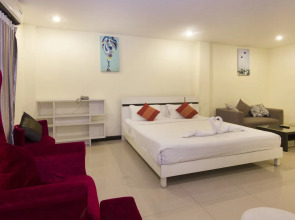 Royal Q&D Suites Hotel