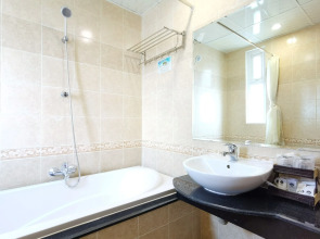 Duc Vuong Saigon Hotel - Bui Vien