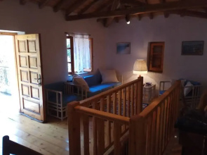 Traditional Villa, Stunning Surroundings
