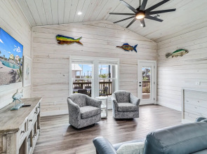 Fishtastic Sp103 4 Bedroom Home by RedAwning