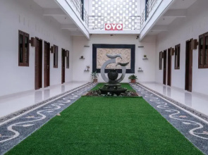 Enfaza Guesthouse by OYO Rooms