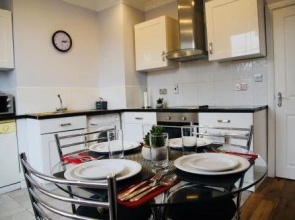 Warwick Apartments