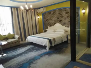 CC Inn Yueyang Baling Diddle Road Walking Street