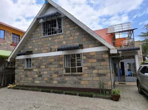 Lux Suites Weavers Haven Guest House