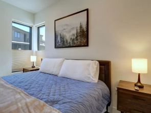 River West 515 2 Bedroom Condo
