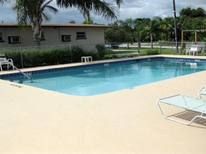 Sebastian Inn and Suites