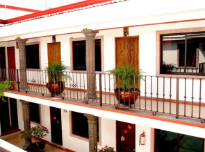 Hotel Maya 2012