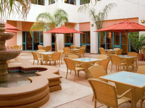 Hilton Phoenix Airport