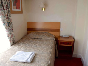 Pembridge Palace Hotel