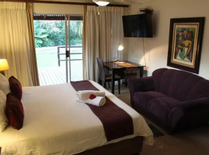 Tidewaters River Lodge