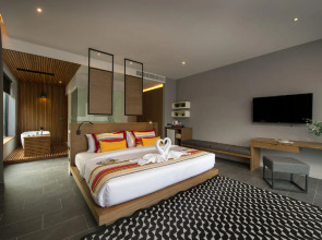 The Gallery Hotel Nai Harn