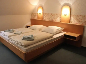 Zum Kloster