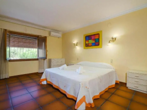 Villa Cantallops