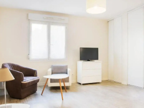 LE 12 CARNOT - Sérénité assurée dans ce grand studio