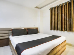 JWB Hotel by OYO Rooms