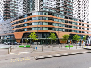 Melbourne Lifestyle Apartments - Best Views on Collins