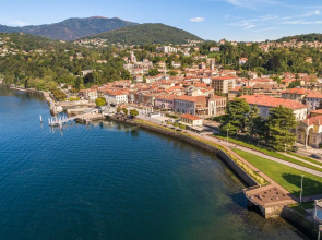 Lenni Apart. Swimming Pool and Lake