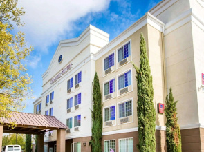 Comfort Suites
