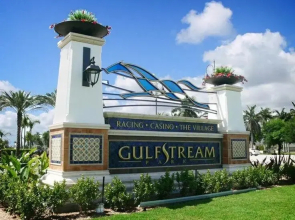 1 bedroom, 6 people - walk from the Beach, Shopping Mall and Restaurants