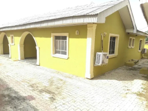 Abeokuta 2-bed House, Sleeps 4 With Free Parking