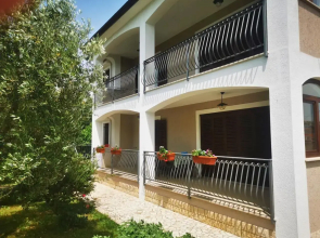 Garden Apartment Maria